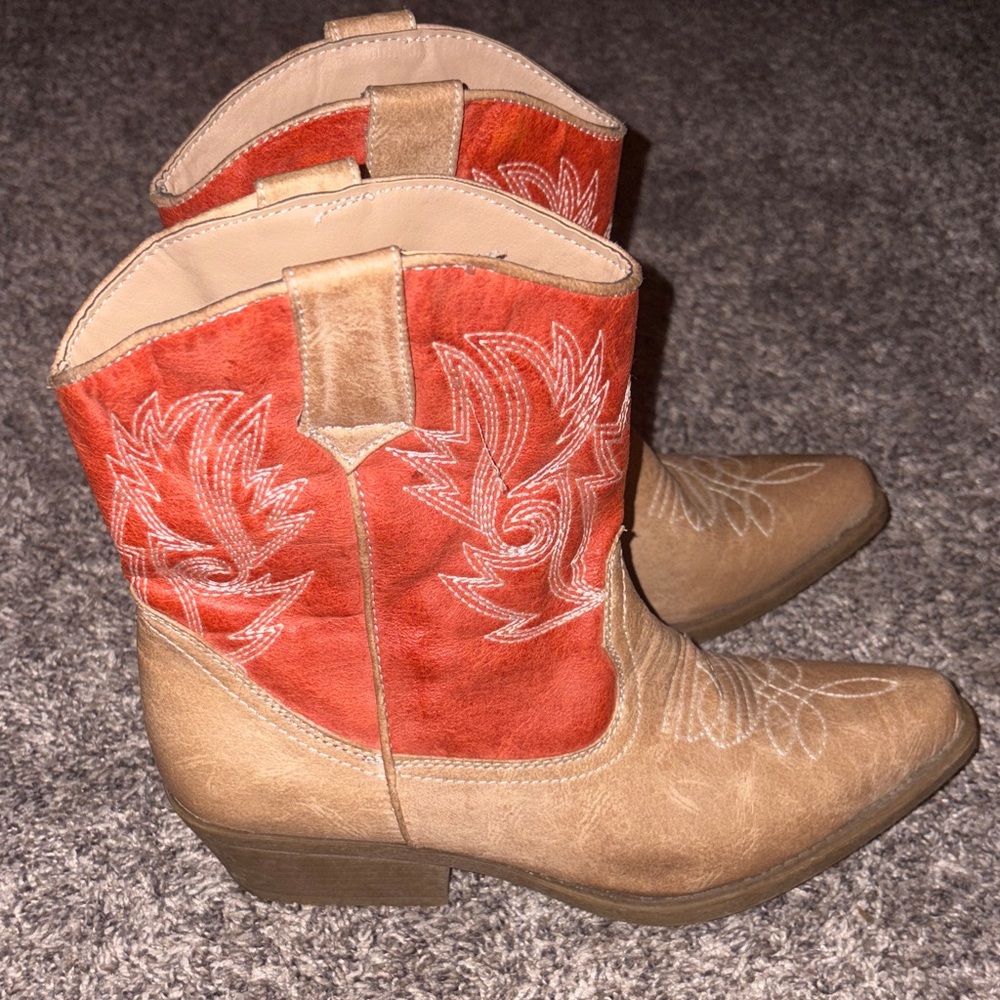 Daytrip Buckle Orange & Tan Ankle Cowgirl Boots - Size 8